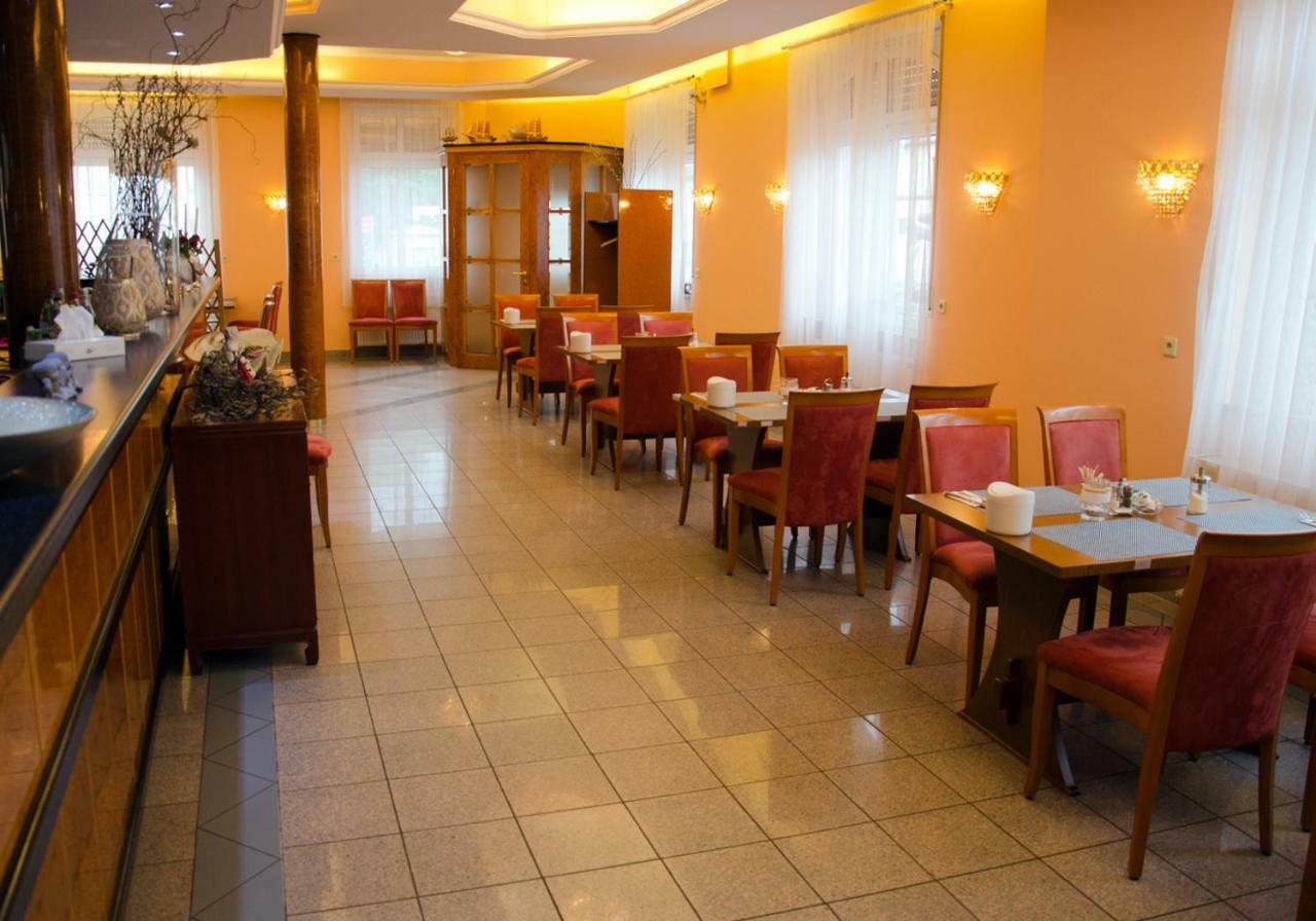 Kraichtaler Hof Otel Dış mekan fotoğraf