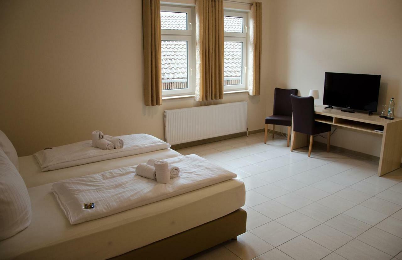 Kraichtaler Hof Otel Dış mekan fotoğraf