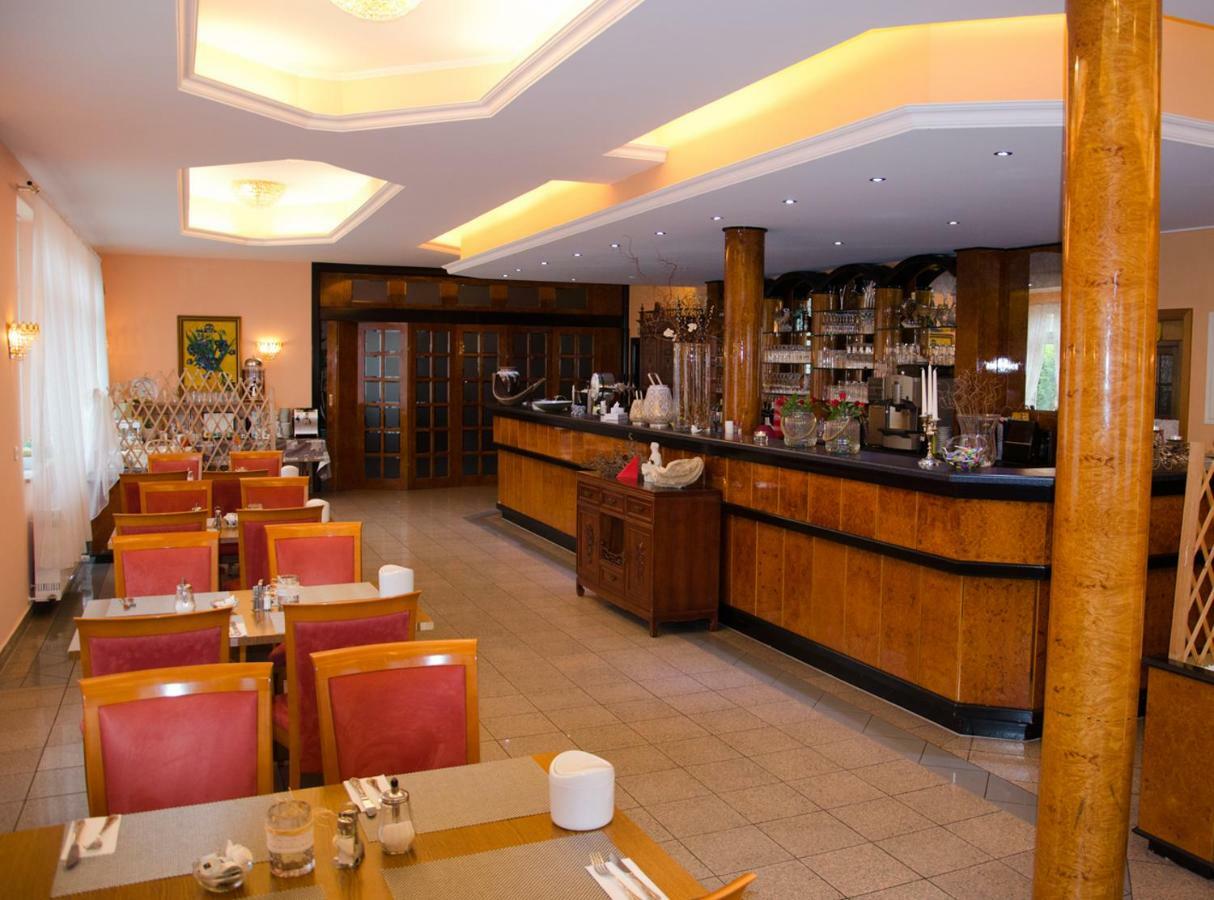 Kraichtaler Hof Otel Dış mekan fotoğraf